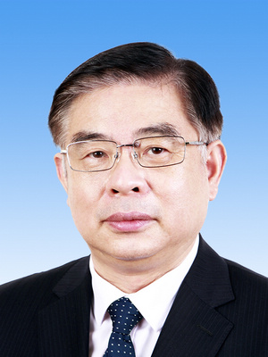 陸俊華，男，漢族，1962年1月生，研究生學(xué)歷，中共黨員，現(xiàn)任中央紀(jì)委國(guó)家監(jiān)委駐人民日?qǐng)?bào)社紀(jì)檢監(jiān)察組組長(zhǎng)、人民日?qǐng)?bào)社編委委員。