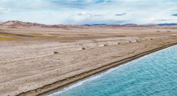 新疆軍區(qū)某部組織機動訓練