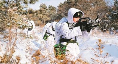 哈爾濱警備區(qū)組織冬季野營訓(xùn)練